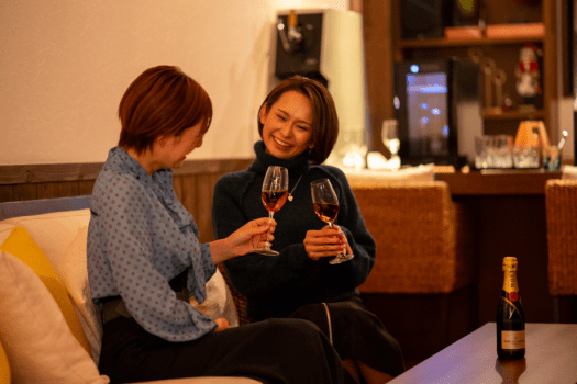 ナイトラウンジがオープン致しました。ご宿泊のお客様皆様ご利用いただけます。営業時間19：30～21：30