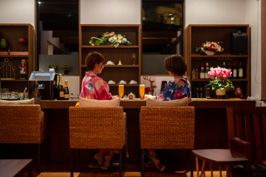 ナイトラウンジがオープン致しました。ご宿泊のお客様皆様ご利用いただけます。営業時間19：30～21：30