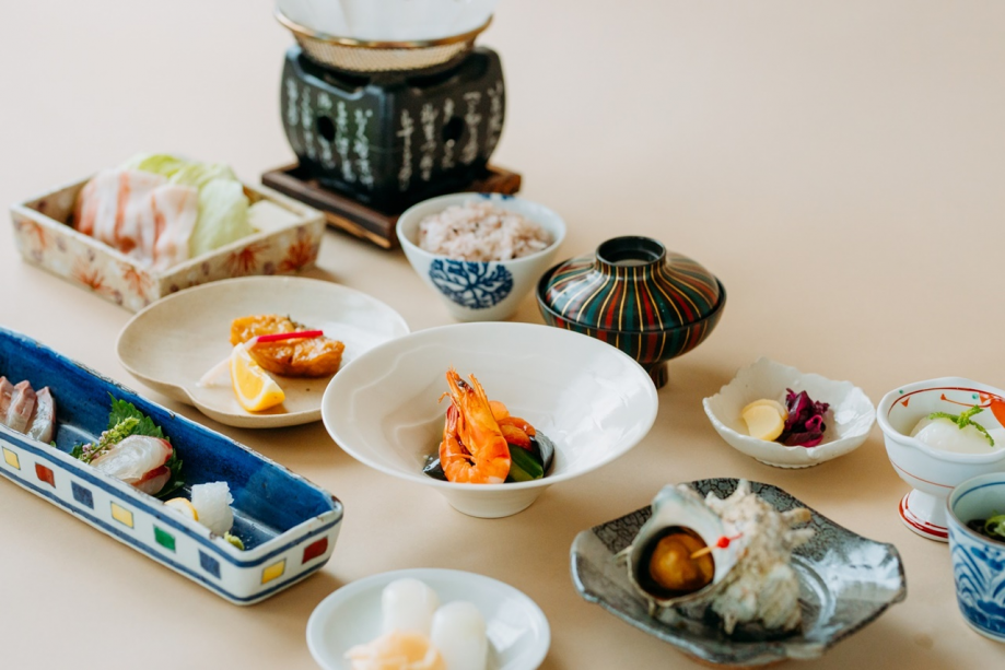 地魚料理が並ぶお得なプラン