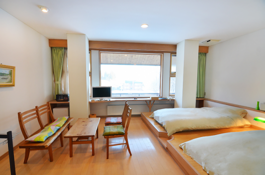 新館【楓：かえで】爽やかなグリーンを基調としたお部屋です。