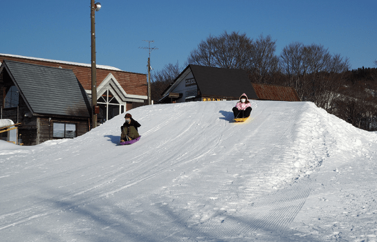 【湯殿山スキー場】雪遊び広場