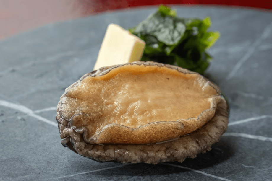 ★【アニバーサリープラン】【記念日】鮑付き玉手箱会席&times;花束・シャンパン付〈部屋食または個室食確約／ケーキ別注可〉