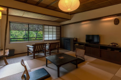 Modern Japanese-style rooms looking out on Amanohashidate Modern Japanese-style rooms looking out on Amanohashidate