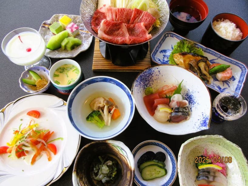 【大好評につき延長決定 】商品券付き宿泊プラン 別館 奥中山牛すき焼き膳　(西岳)