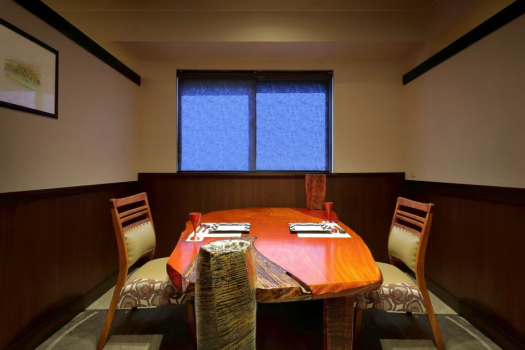 【若者旅応援】和牛食べ比べ×日本初炭サウナ×護法山確約を特別価格！＜食事処護法山1泊2食＞11時OUT