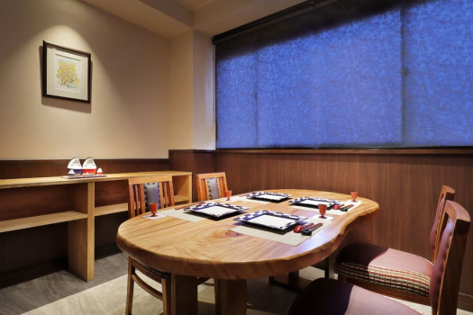 【リニューアル食事処確約】旬菜ダイニングで自慢の創作膳を堪能！＜食事処護法山1泊2食＞11時OUT