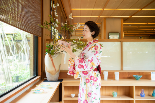 花を楽しむ、なごみの宿「季譜の里」でごゆるりとお過ごしください。