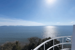 橋田鼻灯台　灯室外デッキからの三河湾