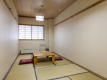 シンプルな作りの6畳和室。