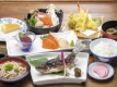 地元の食材にこだわった夕食。