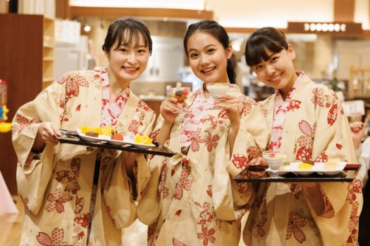 ライブキッチンコーナーでは、出来立てのお料理をご提供してます