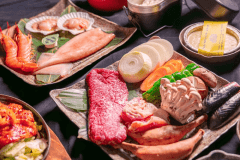 【1泊2食付】≪デラックスBBQ≫ 希少部位王様カルビ（カイノミ）&rdquo;に舌鼓！ご飯も進む、お肉も海鮮もガッツリ楽しむボリューム満点BBQ