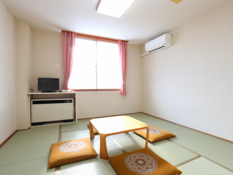 和室8畳のお部屋