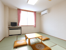 和室8畳のお部屋