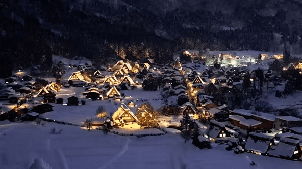 ～白川郷ライトアップ・展望台チケット付き～【返金不可プラン】往復バス乗車券付特別プラン【天然温泉付き客室／遊山巧匠】朝食バイキング付