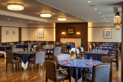 仏蘭西料理 ボンジュール／明るくカジュアルなレストランです。