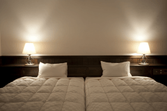 [特別洋室]コンセプトツイン／オークルーム/シモンズ製ベッド-禁煙-