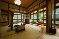 2面の窓から渓流を【和室８畳+６畳角部屋】※トイレ・洗面なし