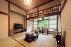 昭和16年木造建築　渓流を望む【和室７畳】※トイレ・洗面なし