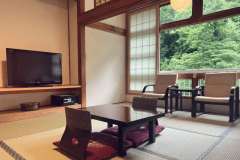 昭和16年木造建築　渓流を望む【和室７畳】※トイレ・洗面なし