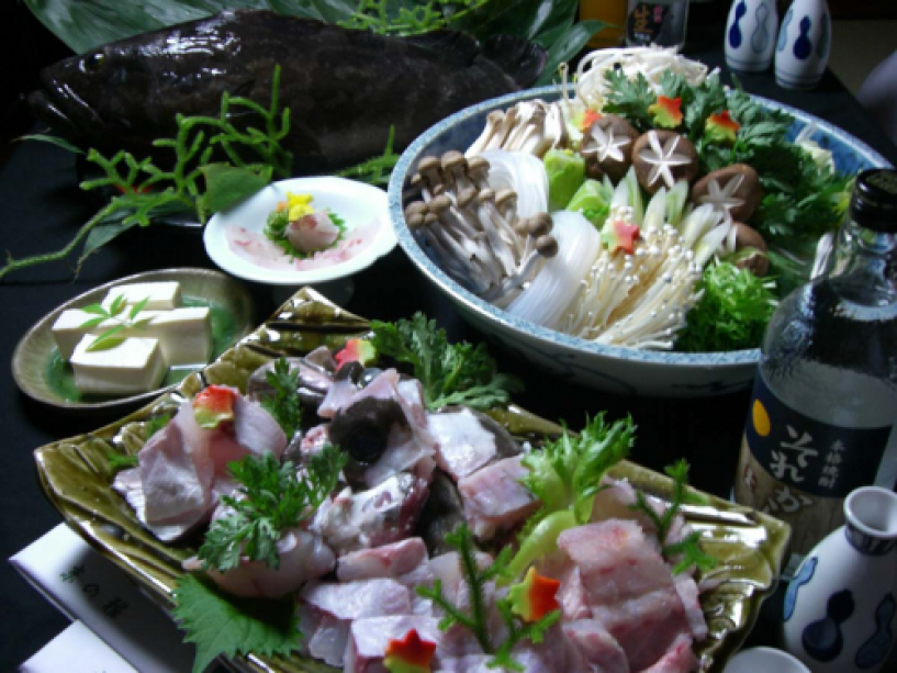 【冬の鍋料理】『くえ鍋』は漁港直送の上物を使用♪