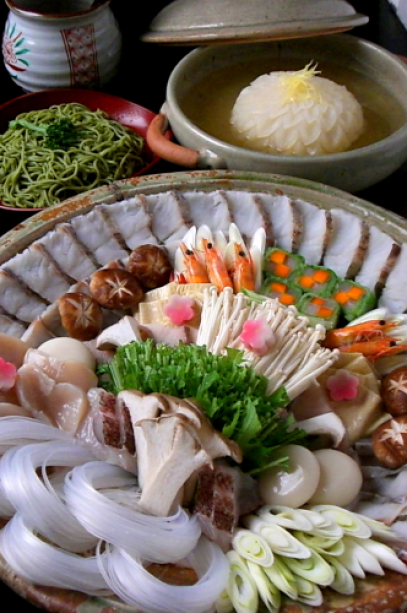 【冬の鍋料理】板長創作京都鍋『蕪みぞれ鍋』は〆に茶そば♪