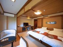 【モダン和室（畳）】靴を脱いで気兼ねなくお過ごしいただけます。（ジャパニーズツインルーム）