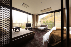 眺望がご好評のスイートルームです。
（タイプ1 御影石風呂・デイベッド・角部屋）