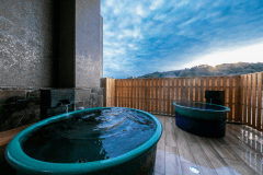 【５０歳からの大人旅】３つの源泉の湯めぐりをお得に楽しむ旅『１０％割引』