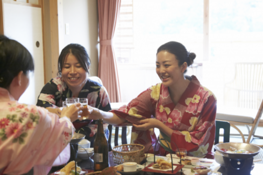 【ママ会プラン】旅館でママ友会！ひろびろ和室で「ママ会」宿泊プラン