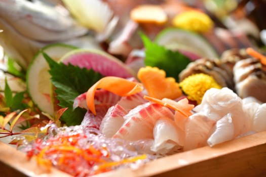 【旬の鮮魚盛り】獲れたてのお刺身を豪快に盛り合わせてご提供いたします※料理イメージ