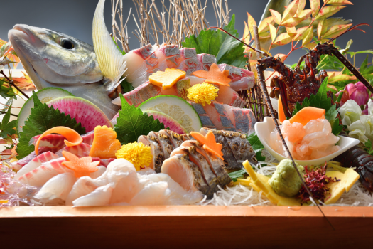 【旬の鮮魚盛り】海女の町「相差」ならではの新鮮な地魚をお楽しみください※料理イメージ