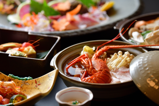 【美食洗練会席】＜伊勢海老＋ロイヤルポーク＋旬の鮮魚＞品数は適度に、一皿一皿にこだわりを込めた品々
