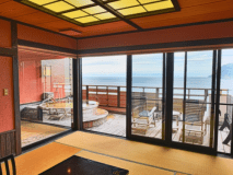 ゆったりとして「贅の二間和室・Aタイプ」のお部屋から専用露天風呂