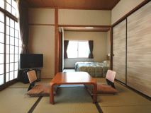 【部屋】和室6畳＋ベッドルーム