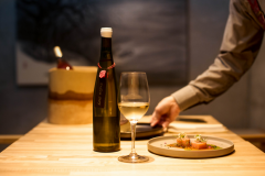 Immerse yourself in a course meal packed with Yoichi ingredients and Yoichi wine. Experience the four seasons of Yoichi with all five senses with this dinner course + Yoichi wine pairing included