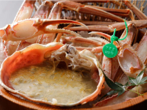 【間人ガニ】海雲館では、新鮮なカニを桶盛りでご提供いたします。 【間人ガニ】海雲館では、新鮮なカニを桶盛りでご提供いたします。