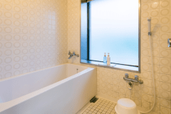 【最上階グレードアップ和室12畳】お部屋のお風呂も温泉を引いております！