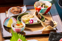 【前菜一例】甲府の旬を盛り込んだ、季節を感じるプレートです