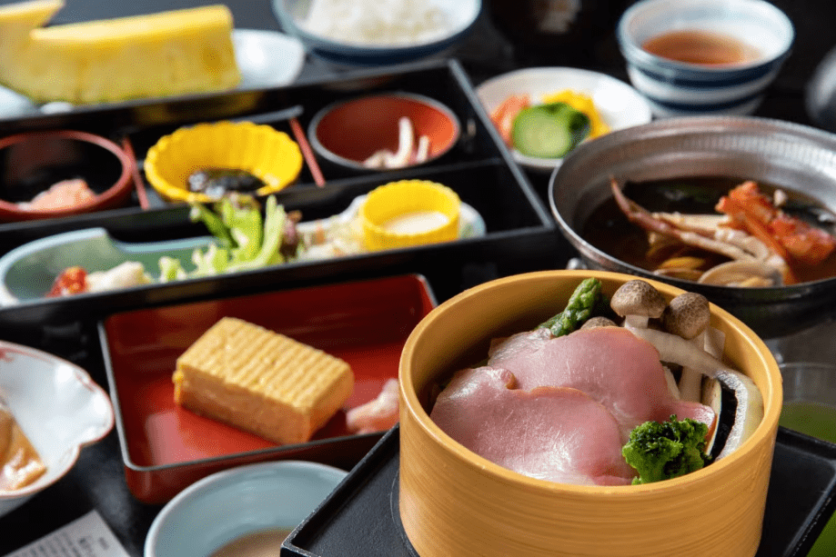 【朝食付き】◆最終イン21時まで◆地下1,300メートルから湧く天然温泉を楽しむ◆船で3分離島の温泉宿◆