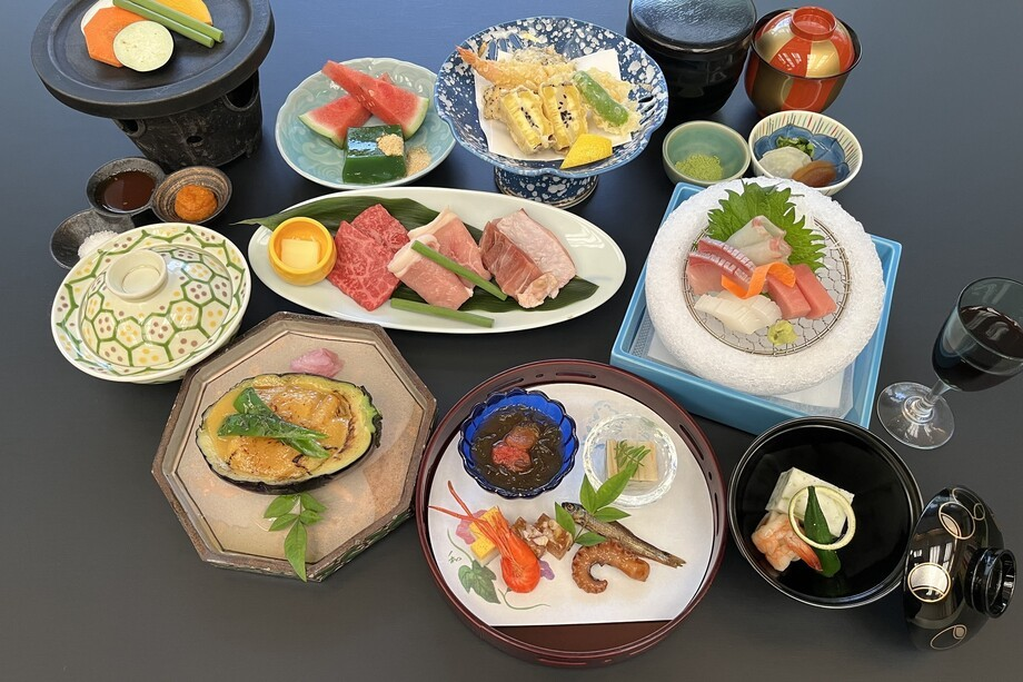 【大和三肉石板焼付き氷室会席】牛・豚・鶏～奈良ブランド三大肉を味わう