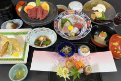 【大和牛会席】奈良のブランド牛「大和牛」と旬の地元食材を堪能＜天然温泉・庭園露天風呂＞