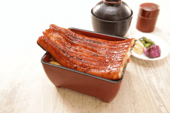 《昼食》大衆うなぎレストラン萬佳