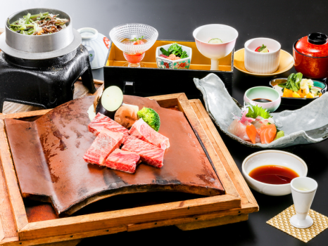【瓦で焼肉】～お肉と温泉、女将劇場でスタミナ回復パワーアップ～