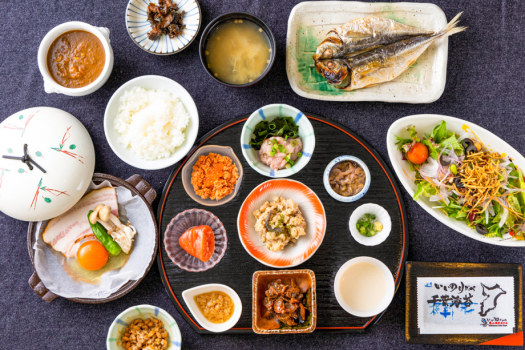 ・【朝食一例】品数豊富の大満足な朝食です