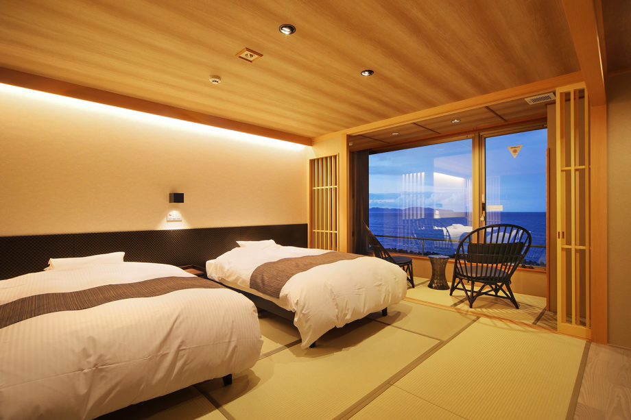 【2022年10月新装OPEN】温故知新のコンセプトのもと新装した和モダンのツインルーム。