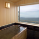 特別室のみ設置してあるお風呂です。日本海を眺めながらごゆっくりとお寛ぎ下さい。(温泉ではございません)