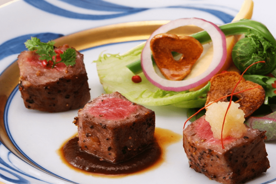 ※お料理は月替わりですので写真は一例です。