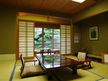 Traditional Room (Restaurant Dinner)