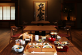 《松茸土瓶蒸し・但馬牛と雲丹、松茸のすき鍋・松茸炭火焼き》松茸至福会席